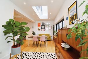 Hadleigh Road- click for photo gallery